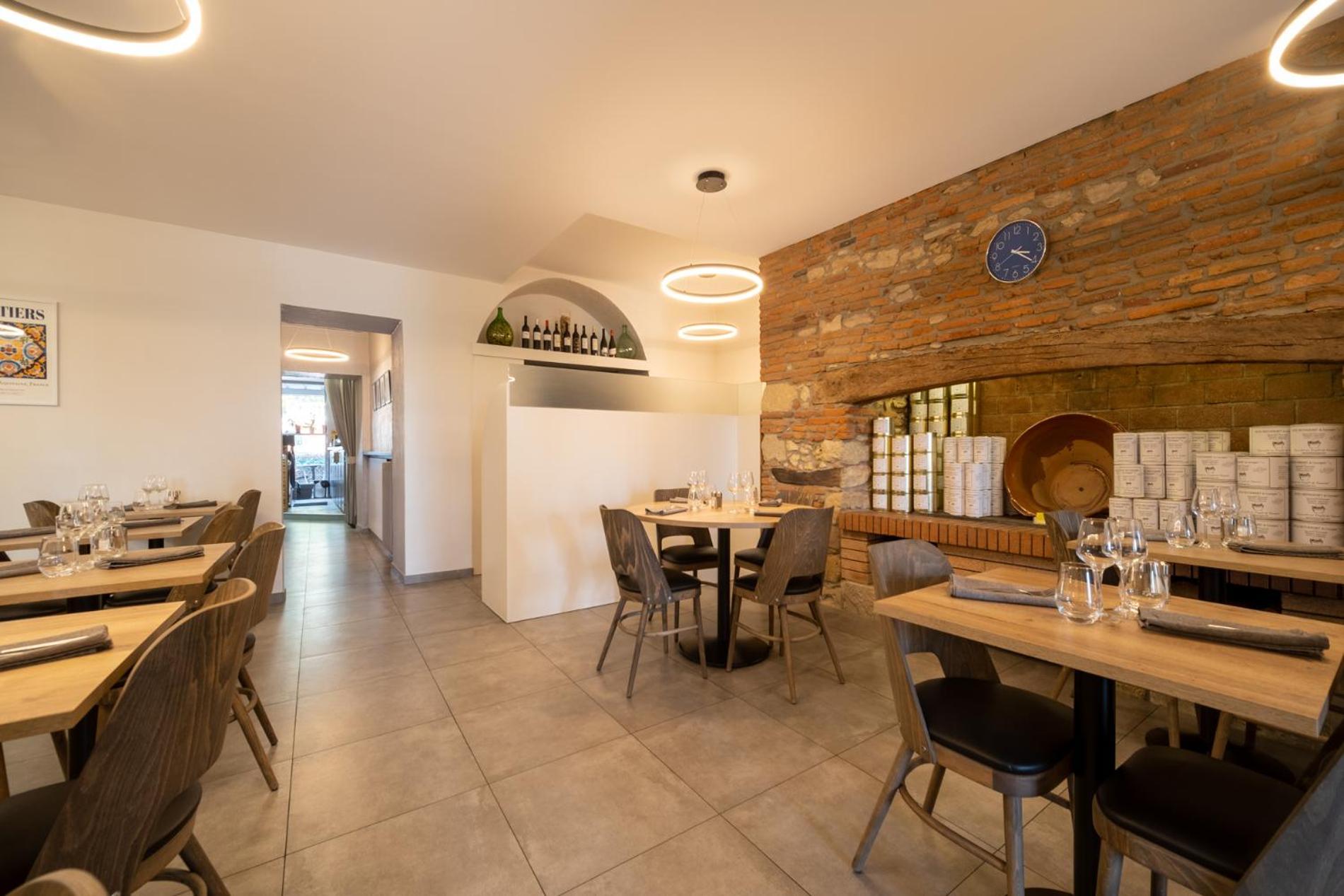 Hotel Restaurant Du Lauragais Logis De France Villefranche-de-Lauragais Dış mekan fotoğraf