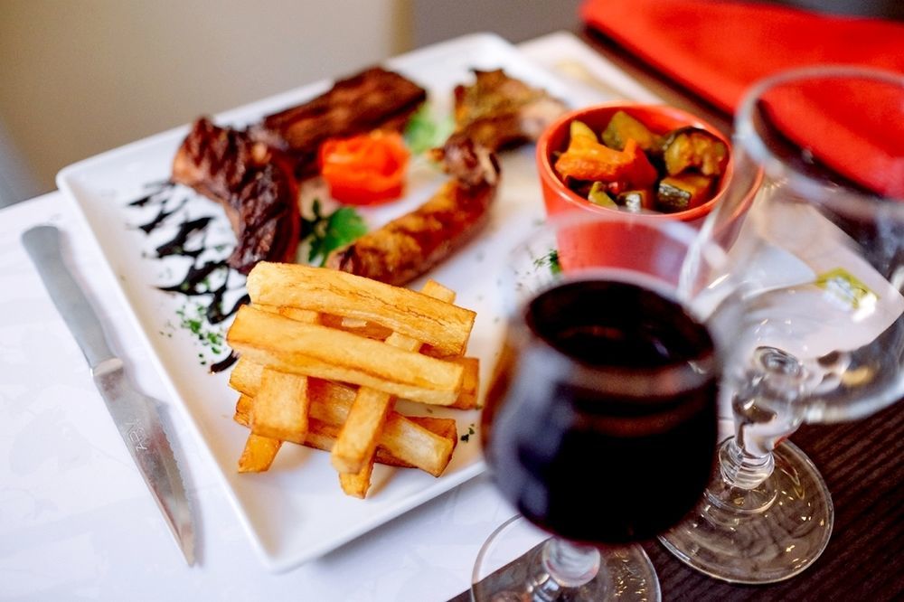 Hotel Restaurant Du Lauragais Logis De France Villefranche-de-Lauragais Dış mekan fotoğraf