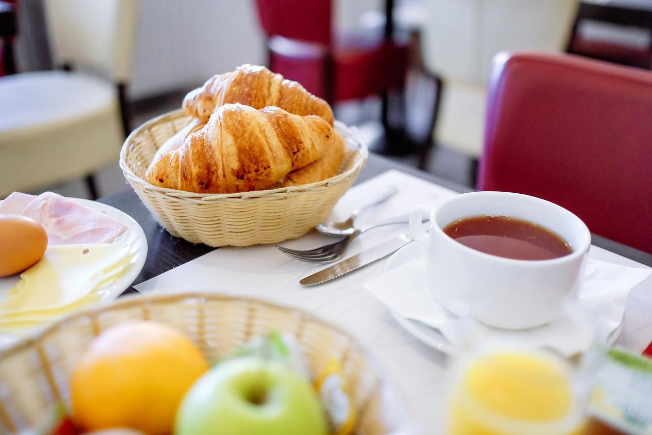 Hotel Restaurant Du Lauragais Logis De France Villefranche-de-Lauragais Dış mekan fotoğraf